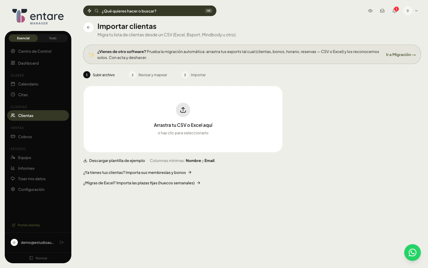 Pantalla de importación de clientas: subir archivo CSV o Excel, con enlaces a migración automática, importar bonos e importar plazas fijas